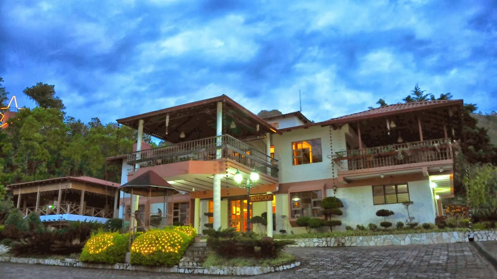 Altocerro Villas Hotel & Camping Constanza