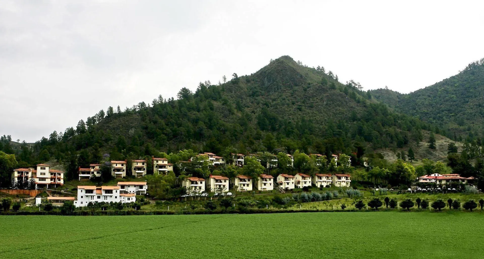Altocerro Villas Hotel & Camping Constanza