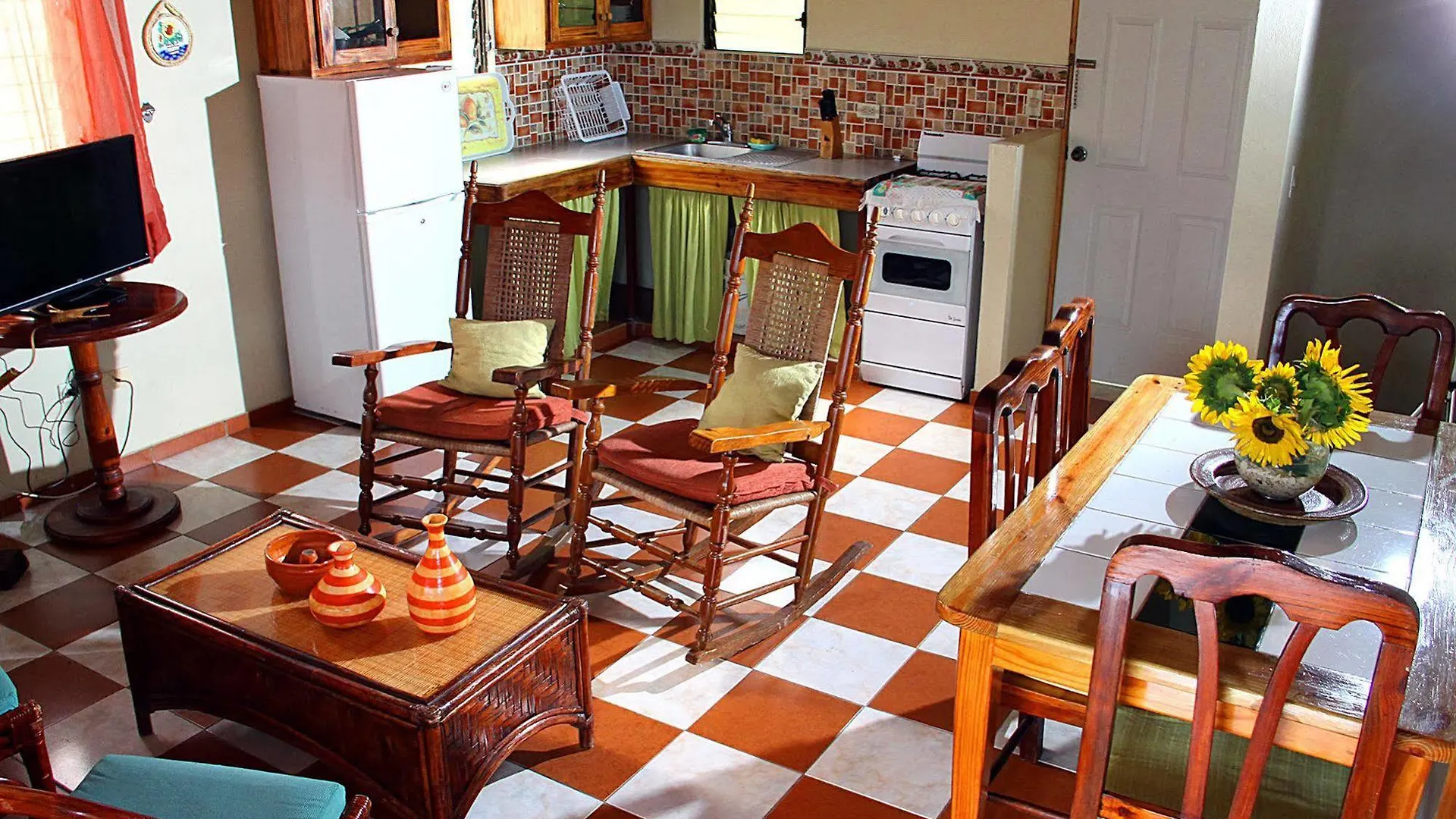 Altocerro Villas Hotel & Camping Constanza