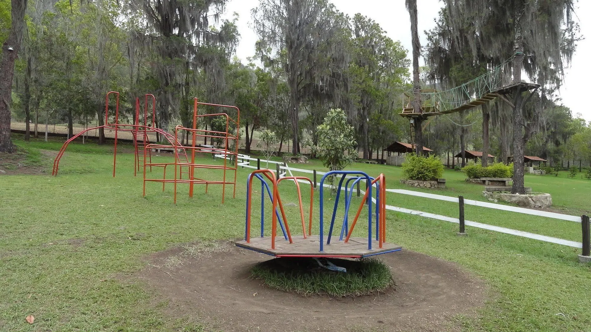 Altocerro Villas Hotel & Camping Constanza